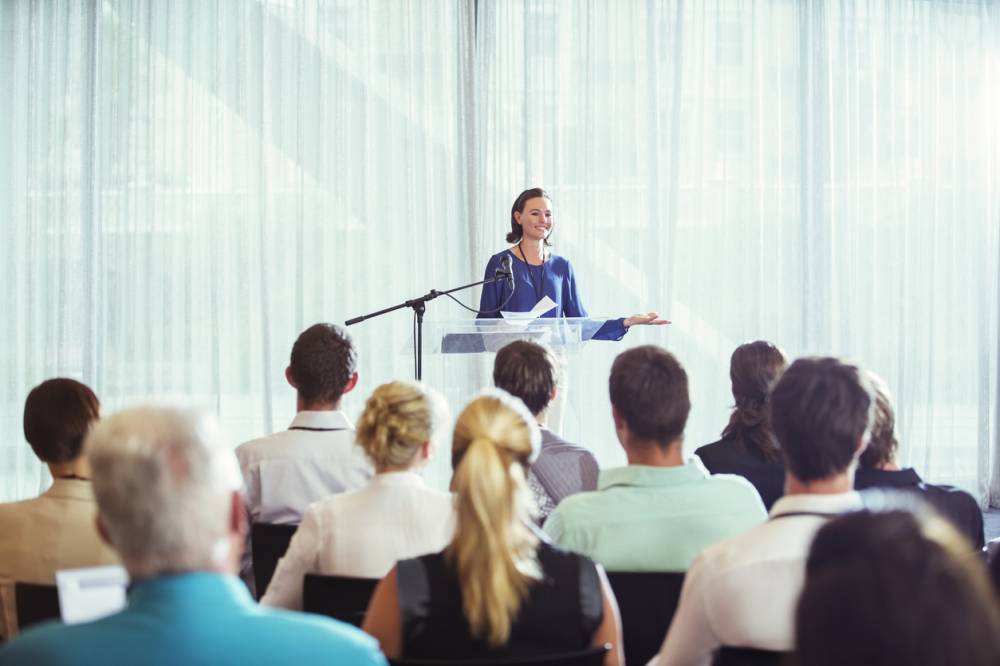 Une agence spécialisée pour sélectionner le bon intervenant lors d'un événement d'entreprise